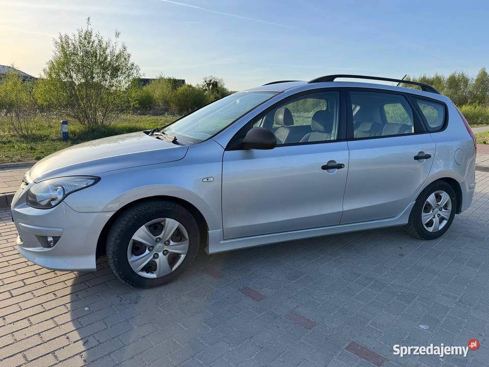 Hyundai i30 CW 16 crdi 1wszy wl w hak 1600cm3 i30