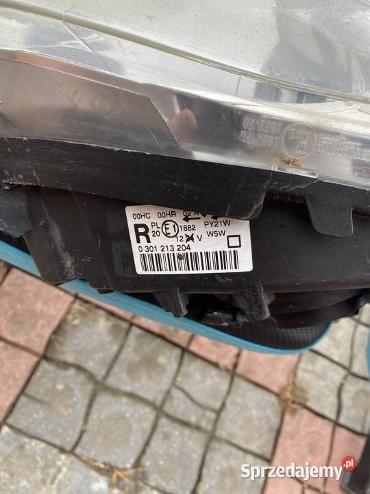 Lampy przednie Peugeot 407 osobowe Lampy przednie podkarpackie Leszczawa Górna