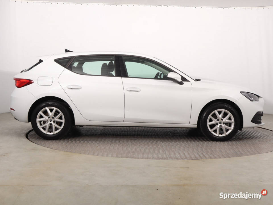 Seat Leon 15 TSI Rok produkcji 2022 Katowice