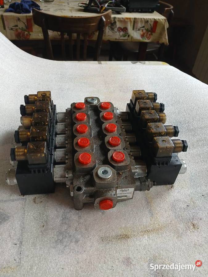 Rozdzielcz hydrauliczny 5sekcyjny HPMV3 Łódź