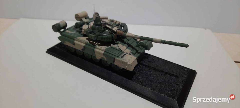 model T80 BW1990 skala 1x72 K13 8 Warszawa