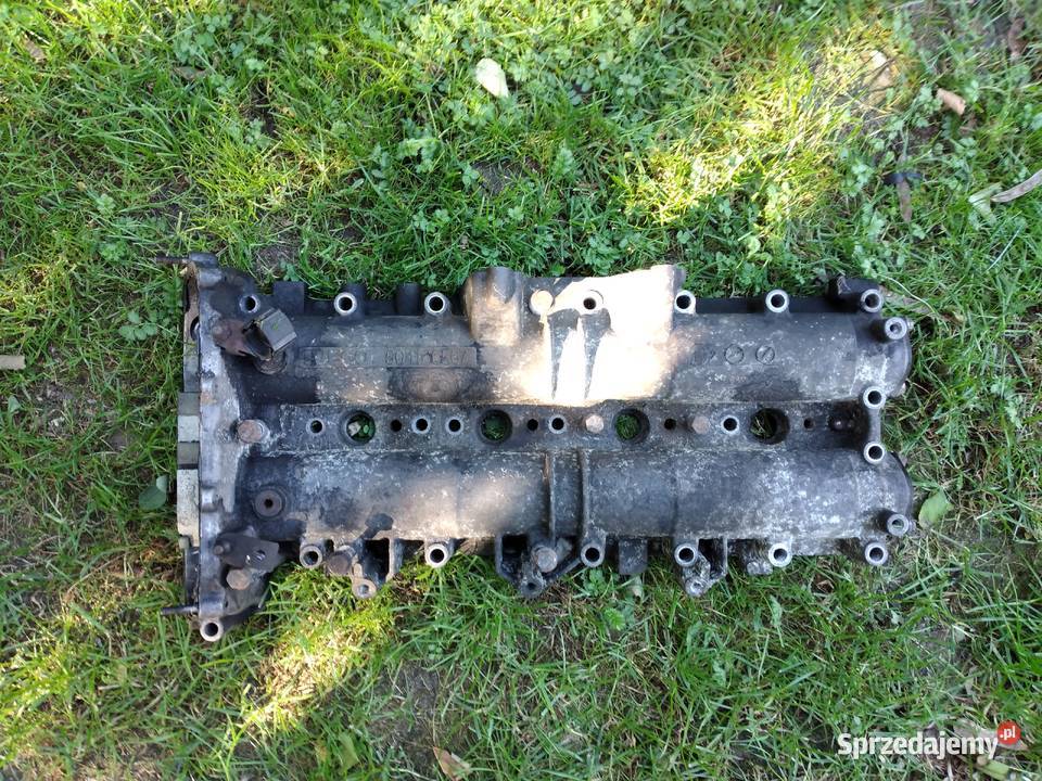Iveco 30 2008r pokrywa wałki rozrządu 504166567 łódzkie Złoczew