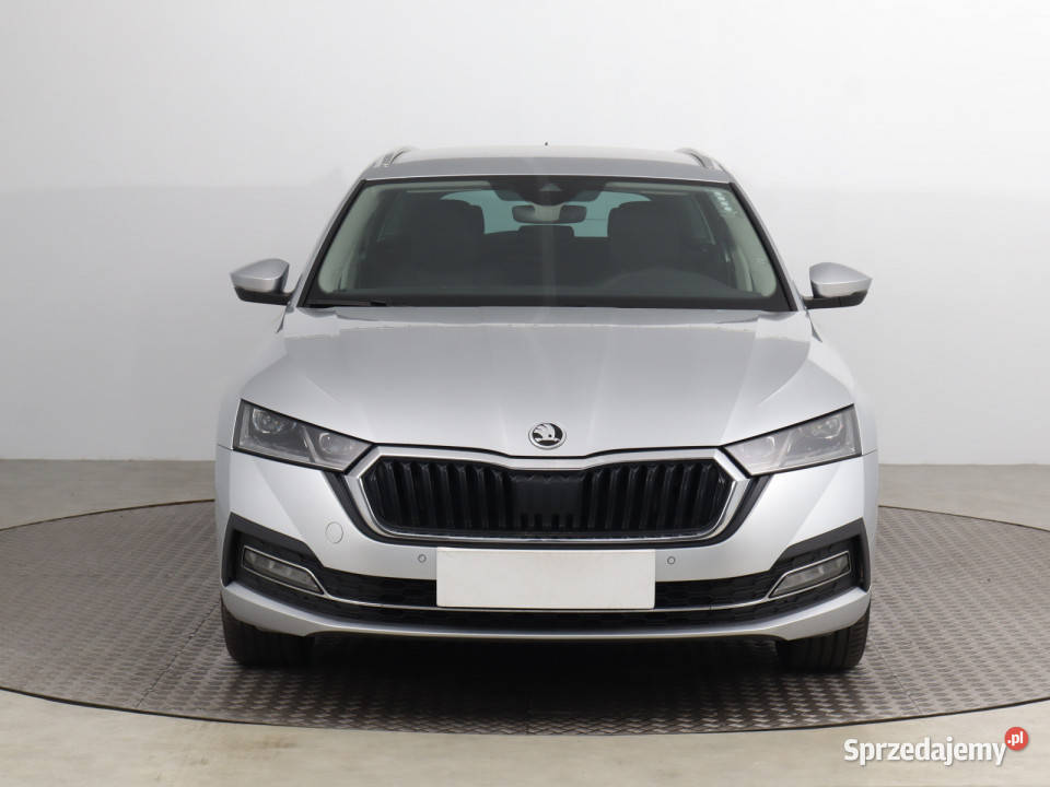 Skoda Octavia 15 TSI asystent pasa ruchu Octavia dolnośląskie Bielany Wrocławskie