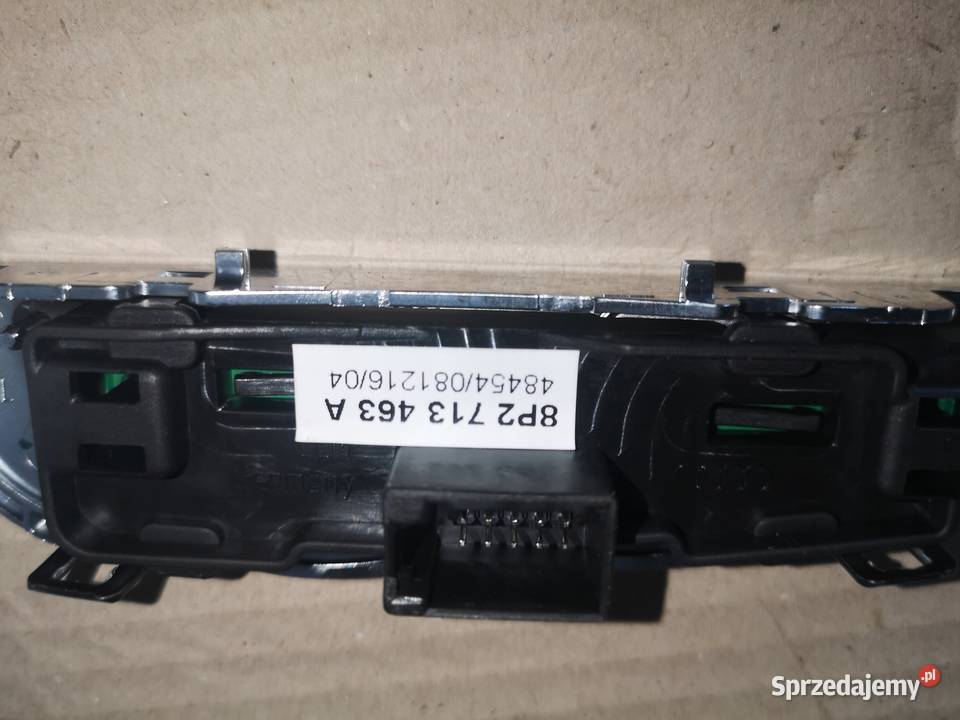 RAMKA OSŁONA CHROM AUDI A3 8P LIFT 8P2713463A Części samochodowe Przystajń