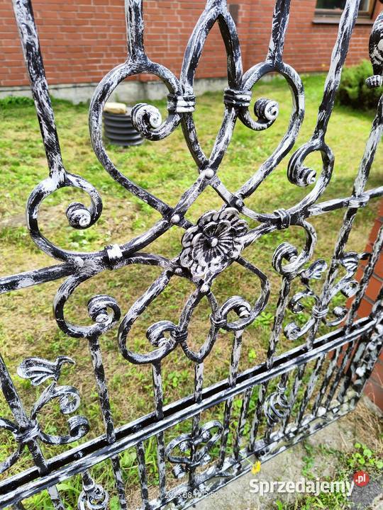 Rozeta metalowa kuta