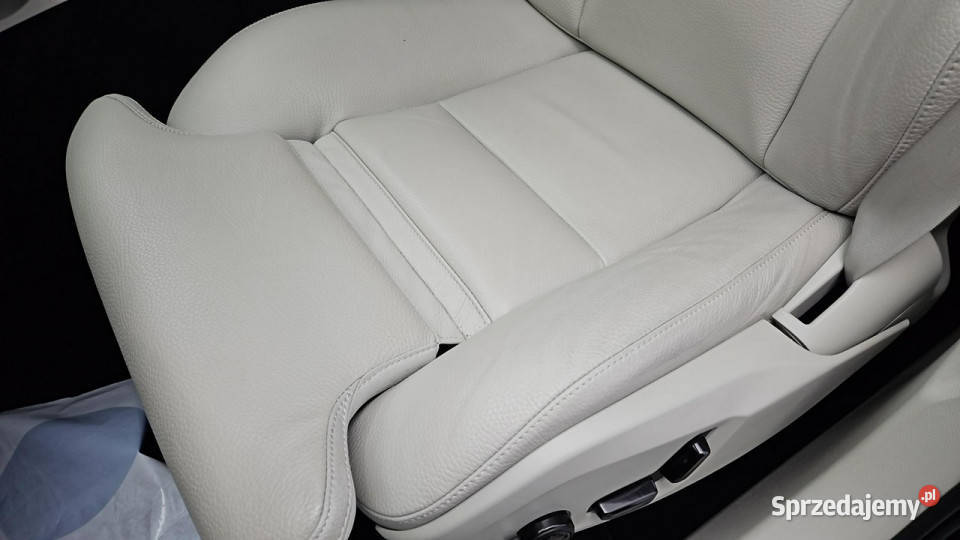Volvo XC 60 B4 D Plus Bright Z Polskiego Salonu Rok produkcji 2023 sprzedam