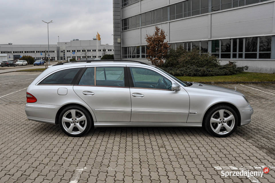 MercedesBenz Klasa E W211 30CDI 224 Automat 274000km Wrocław sprzedam