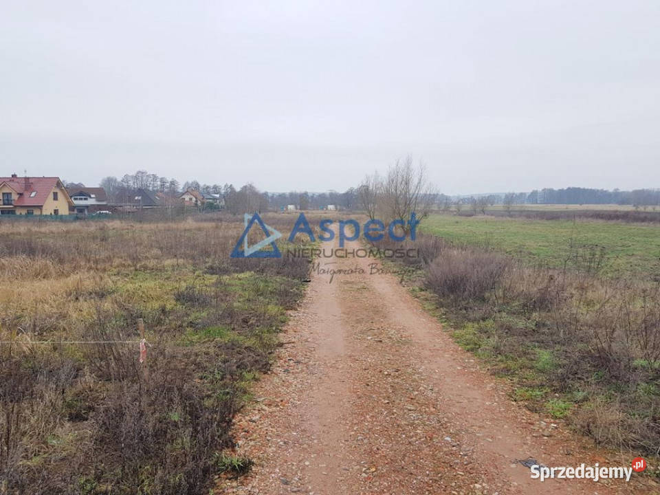 Dobra uzbrojona działka o pow 1000m2 sprzedam