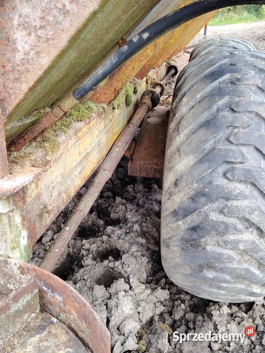 Rozrzutnik wapna gnojowicy uszkodzony uszkodzony warmińsko-mazurskie Lwowiec