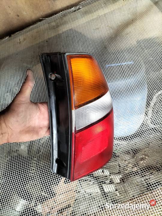 MITSUBISHI LANCER V LAMPA TYLNA PRAWA lampy tylne sprzedam