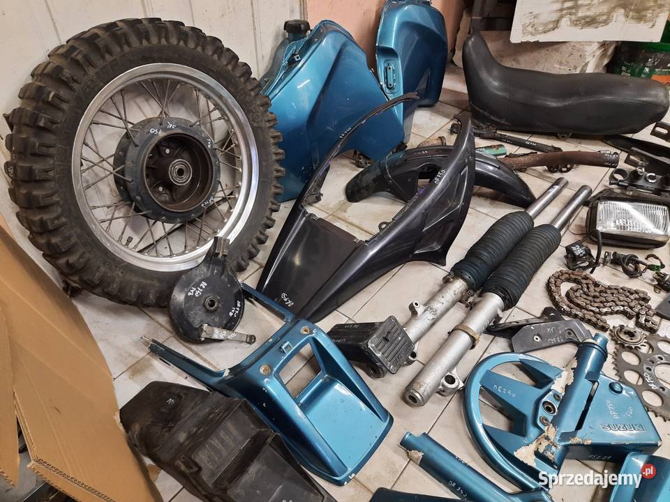 Suzuki DR 750 dr 800 części bak amor owiewka Jelenia Góra sprzedam