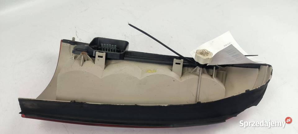 LAMPA PRAWA TYŁ OPEL ASTRA G 393032 Lipno