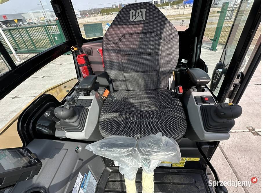 FABRYCZNIE NOWA MINIKOPARKA CATERPILLAR 3027 CR nie