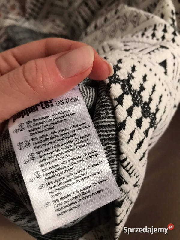 Sukienka z długim rękawem w ciekawy wzór r XSS biały Spódnice i sukienki Dąbrowica