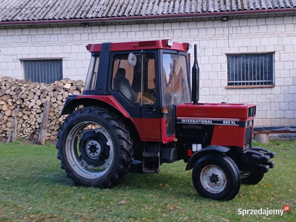 Ciągnik rolniczy Case 685 XL 1989 Hostynne-Kolonia