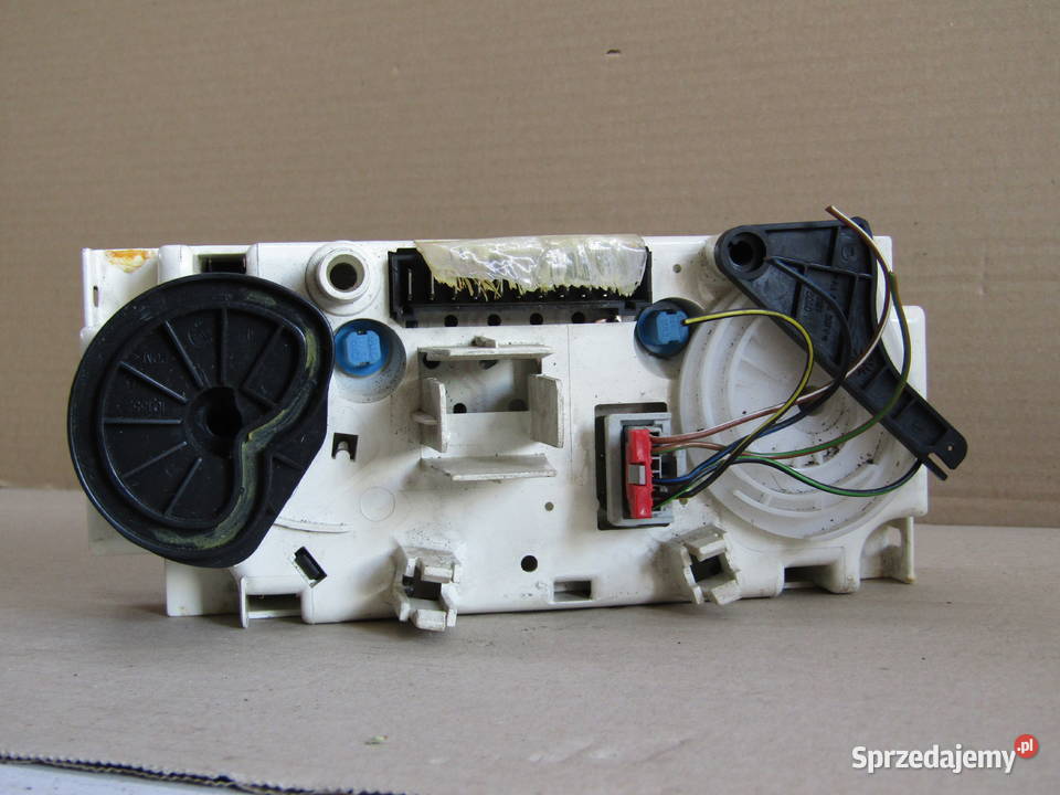 PANEL STEROWANIA NAWIEWAMI OPEL ASTRA G 90559840 Rok produkcji 2002 łódzkie Mysłaków