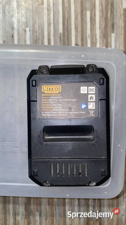 Opakowanie na akumulatory pokazane na zdjęciu Tychy