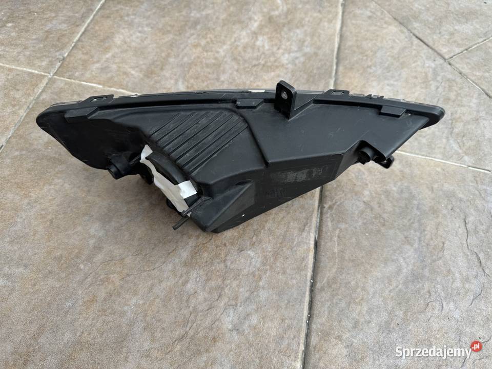 Seat Leon halogen przeciwmgielny zderzaka lewy Części samochodowe Poznań