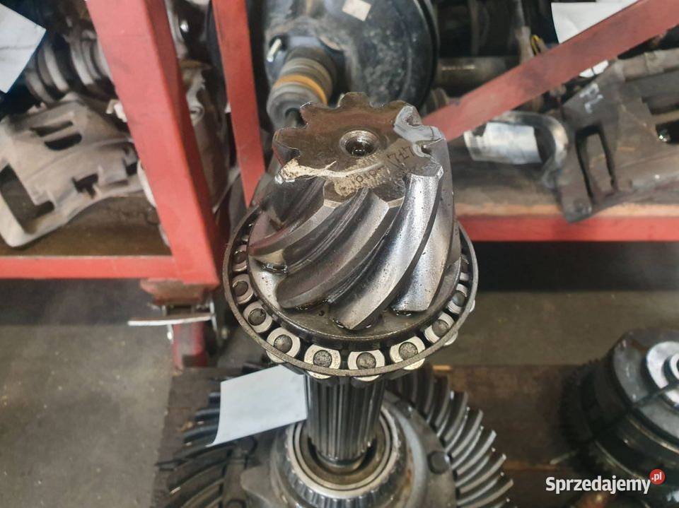 WAŁEK TRAKTOR HOLLAND 8360 ATAK 9 osobowe kujawsko-pomorskie Lipno