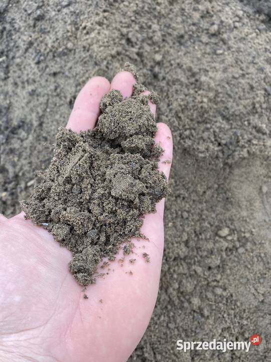 Ziemia pod trawnikwyrównanie terenu Ziemia