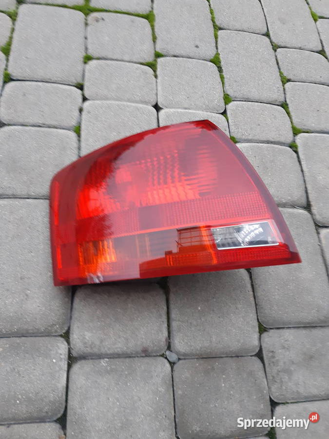 Sprzedam lampę tylnią prawa audi a4b6 kompletna małopolskie sprzedam