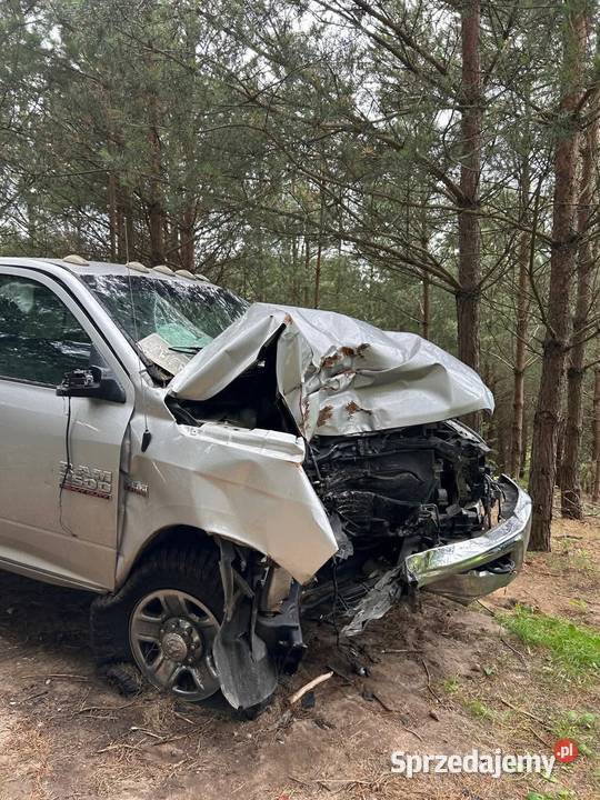 Sprzedam silnik 64 hemi dodge ram z przebiegiem osobowe