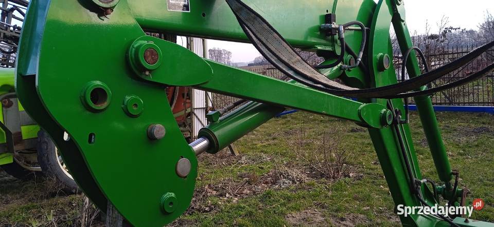 Tur John Deere 746 nieuszkodzony Białoskóry