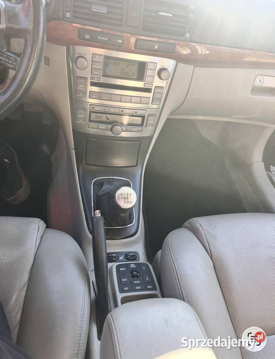 Samochód osobowy Toyota avensis limuzyna Avensis Bytów