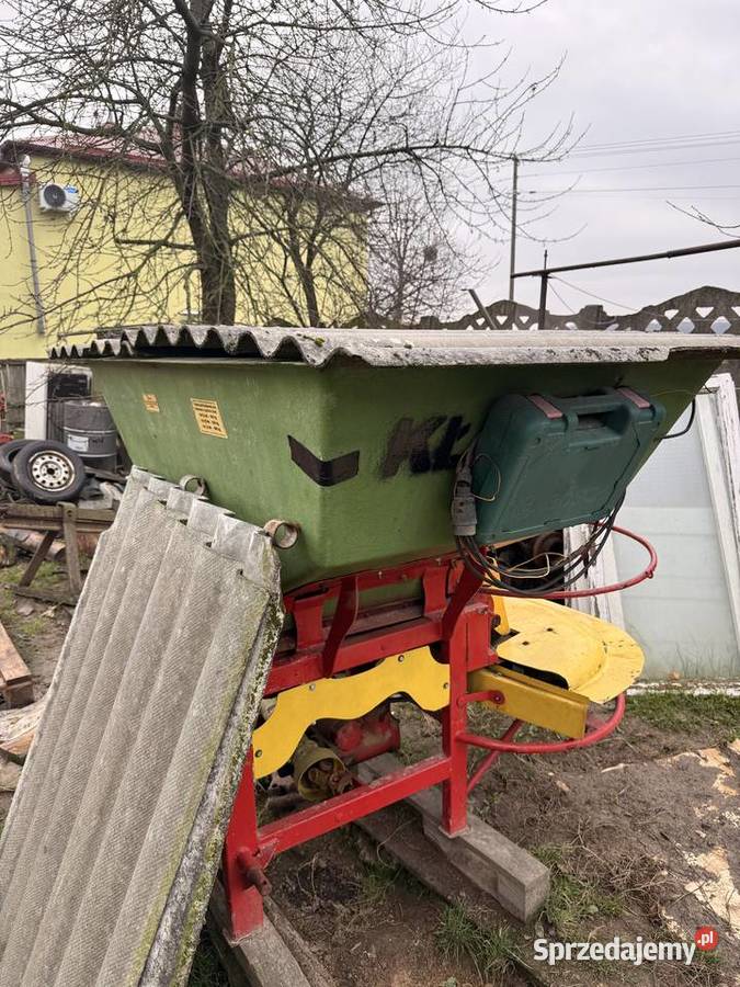 Rozsiewacz nawozu dwutalerzowy KŁOS MOTYL