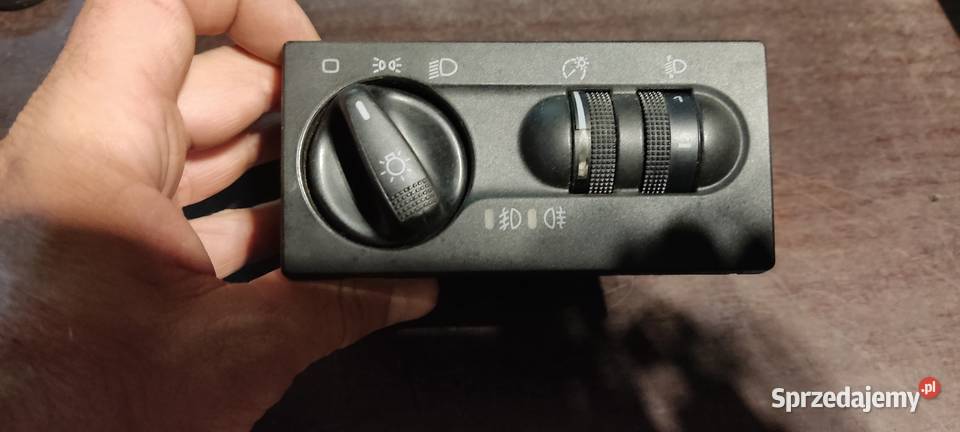 Golf 3 oryginał przełącznik świateł halogenów podkarpackie Stalowa Wola