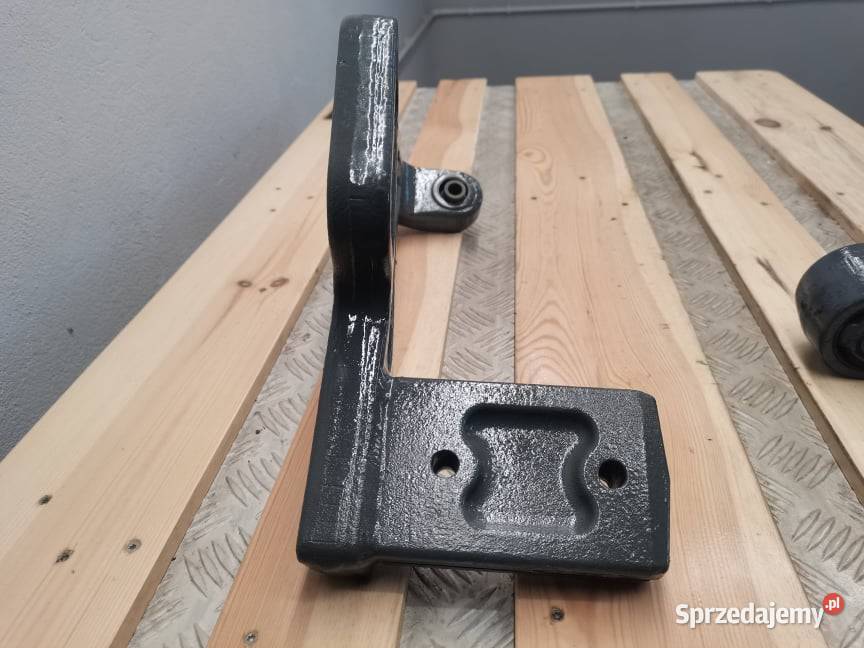 Wspornik zawieszenia kabiny Massey Ferguson 8690 wielkopolskie Wilkowo