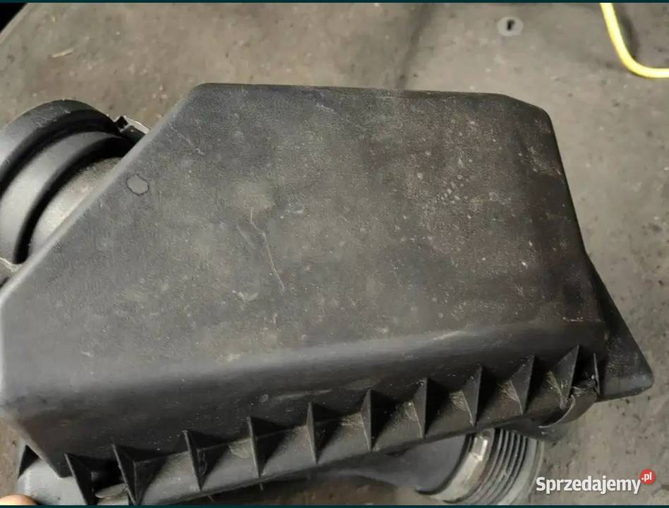Obudowa filtra powietrza lewa BMW E38 v12 750i Żory sprzedam