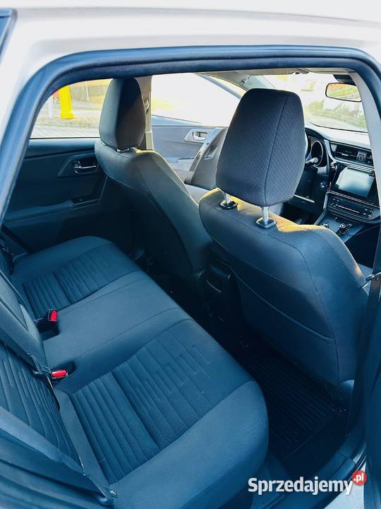 Toyota Auris Hatchback 2017 HYBRID 135 PREMIUM Kraków