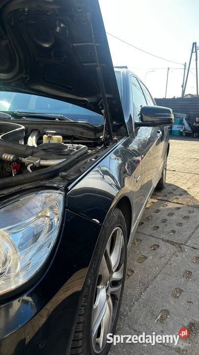 Syndyk sprzeda Mercedes Benz E 220 prod 2010