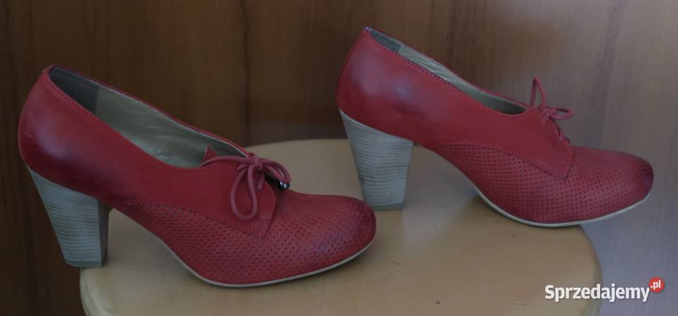 Skórzane damskie buty czółenka firmy LASOCKI 38 Czółenka sprzedam