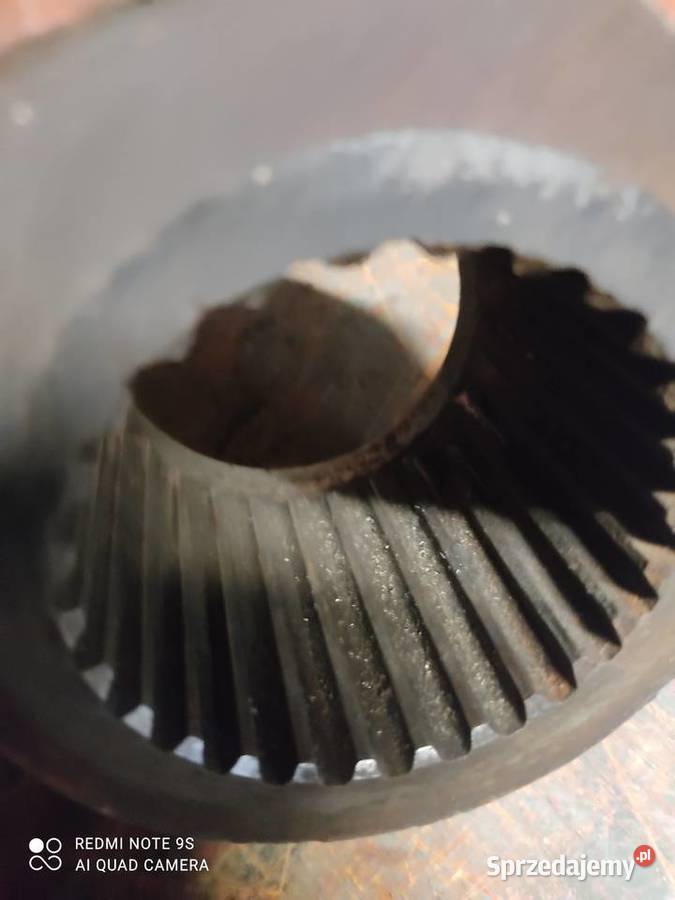 Wał i ramiona podnośnika ursus c 385 Bobrowa