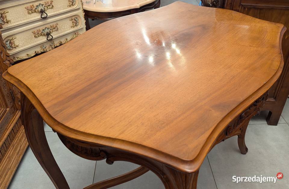 Piękny orzechowy nieduży stół ludwikowskisklep Dąbrowa Górnicza