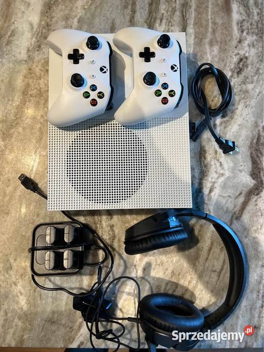 Sprzedam Xbox One S Konsola Akcesoria Warszawa
