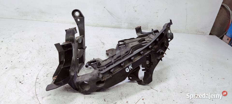 ŚLIZG REFLEKTORA LEWY AUDI A4 B8 8K0805607 OK śląskie Przystajń