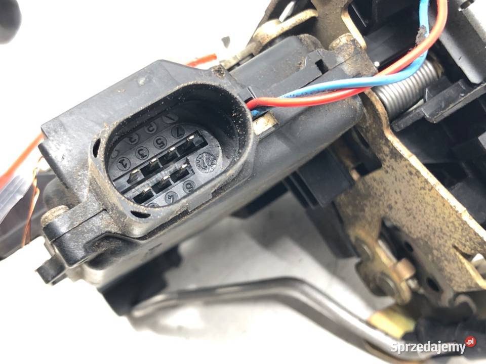 ZAMEK DRZWI PRAWY TYŁ AUDI A6 C5 Kombi osobowe