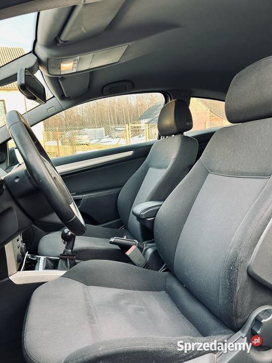 Opel Astra H GTC 16 bengaz