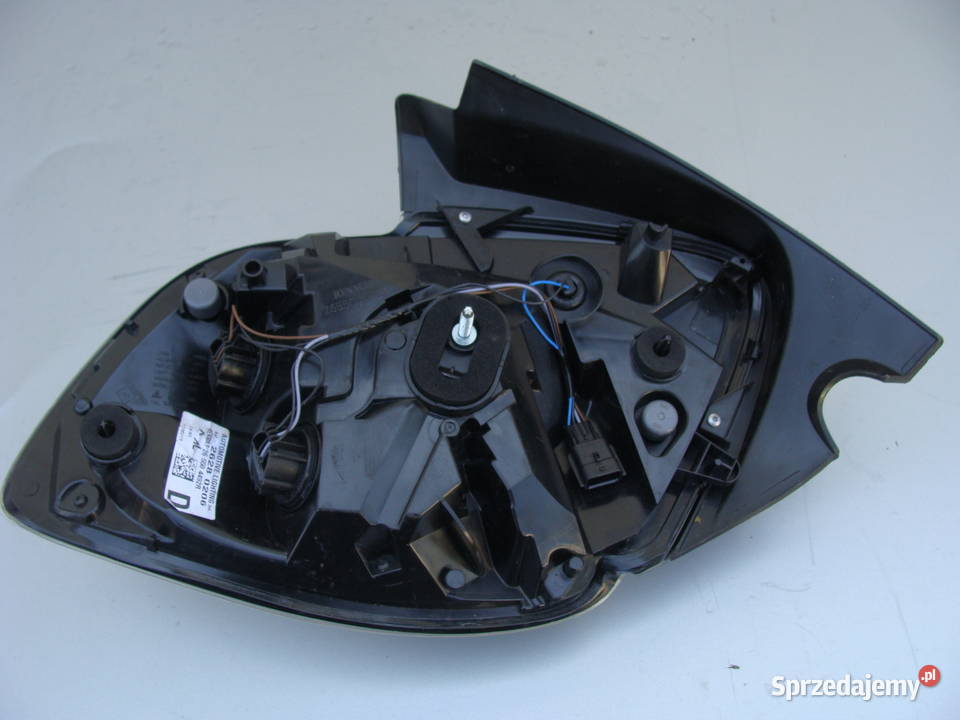 RENAULT ZOE LAMPA TYLNA PRAWA 265504492R EU osobowe Oświetlenie