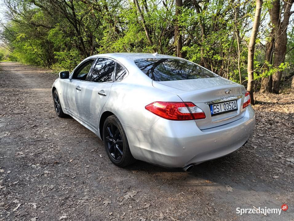 Piękne Infiniti Q70 z silnikiem benzynowym 37 łódzkie Sieradz