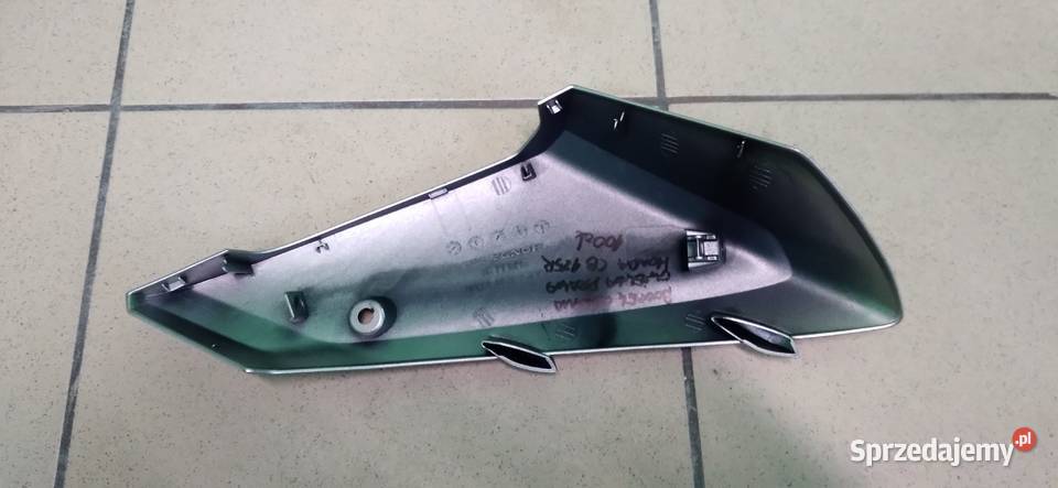 Boczek osłona owiewka prawa Honda CB 125 R