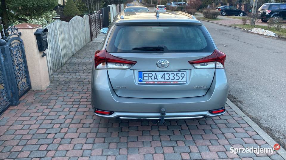 Toyota Auris 2016 niski przebieg 1364cm3 Auris Radomsko