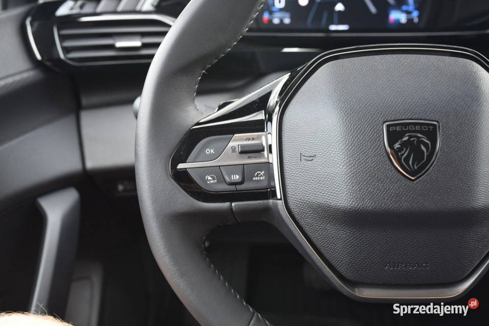 Peugeot 308 GD1N56415 BlueHDi Active Pack EAT8 światła LED Pępowo