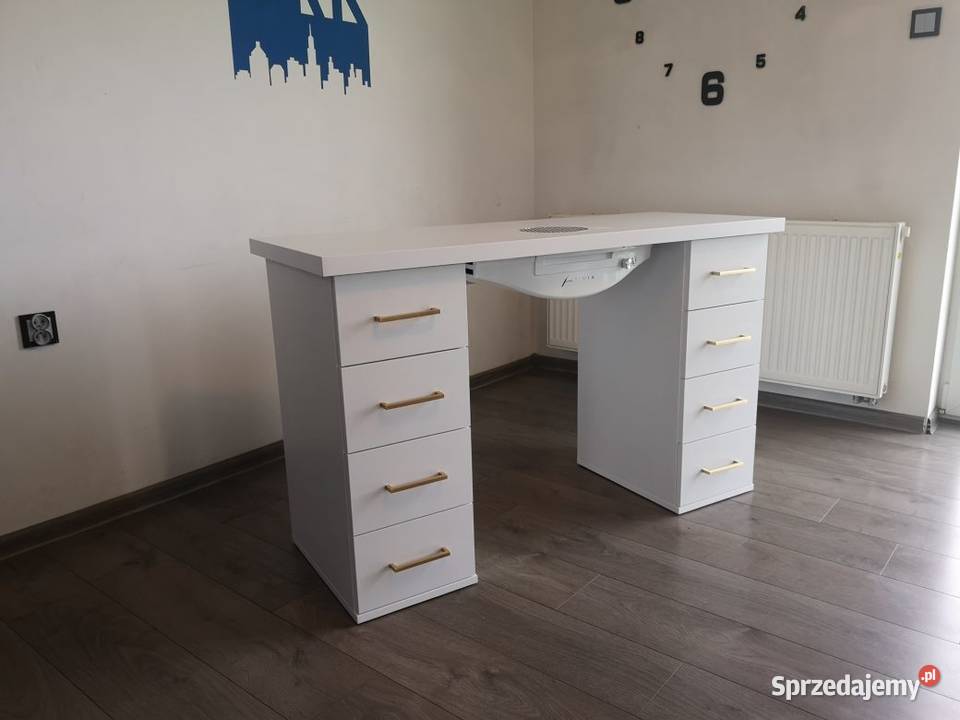 Biurko kosmetyczne do manicure z lamelami Fryzjerstwo i kosmetyka Sierakowice