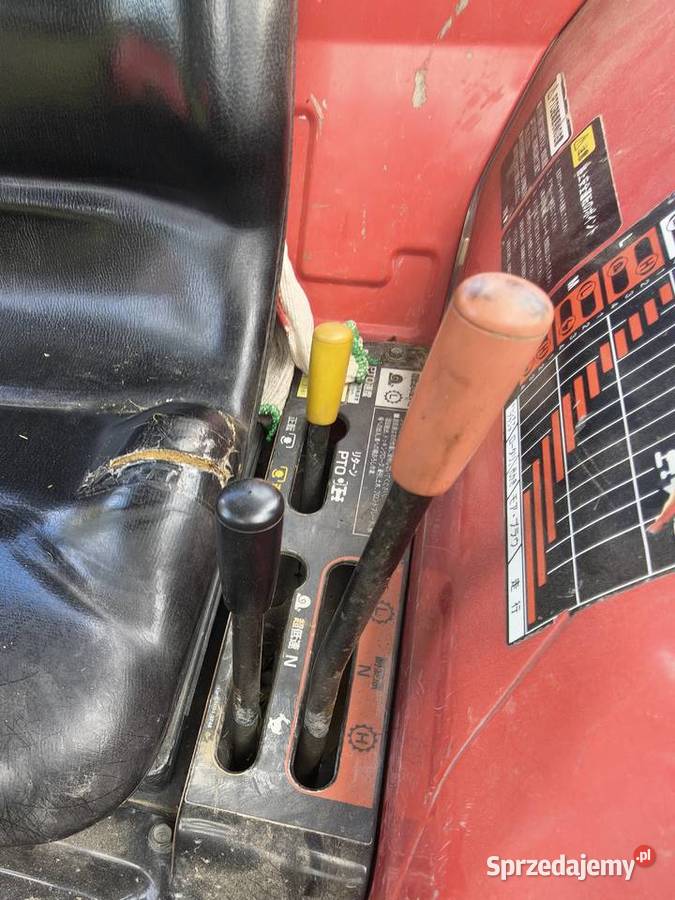 Traktor Mitsubishi MT305 30 Tur Ładowacz Czołowy Zakliczyn