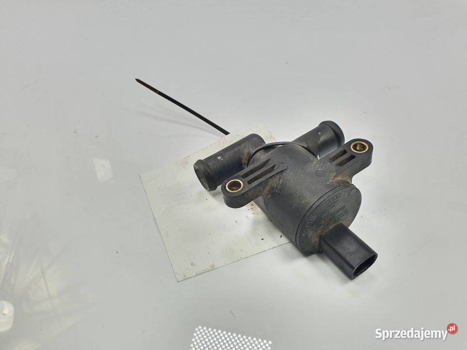 POMPA WODY AUDI A8 D4 4H0121671B Części samochodowe Lipno