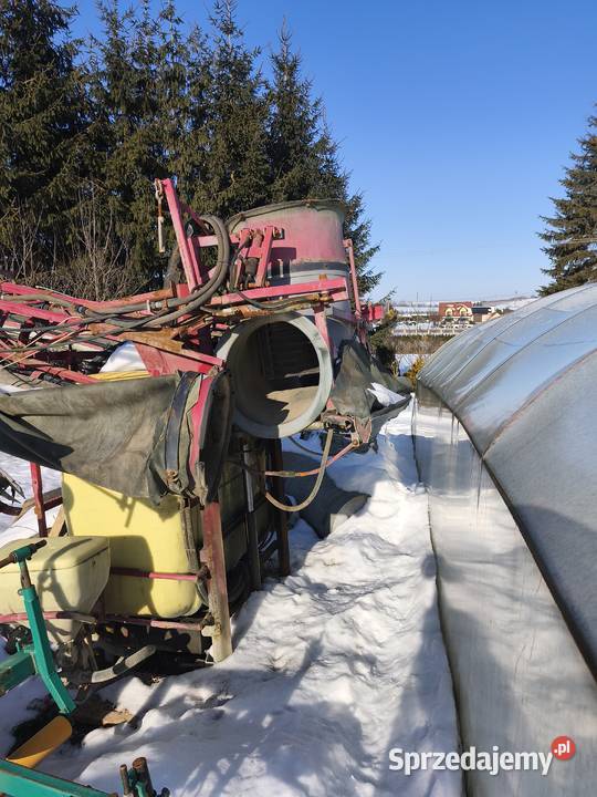 Opryskiwacz z pomocniczym strumieniem powietrza